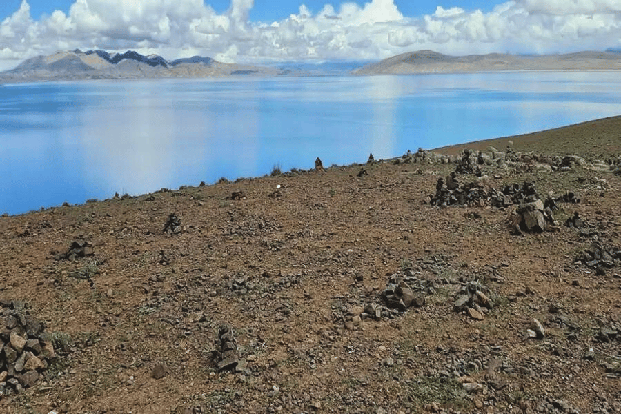 Raksatal Lake