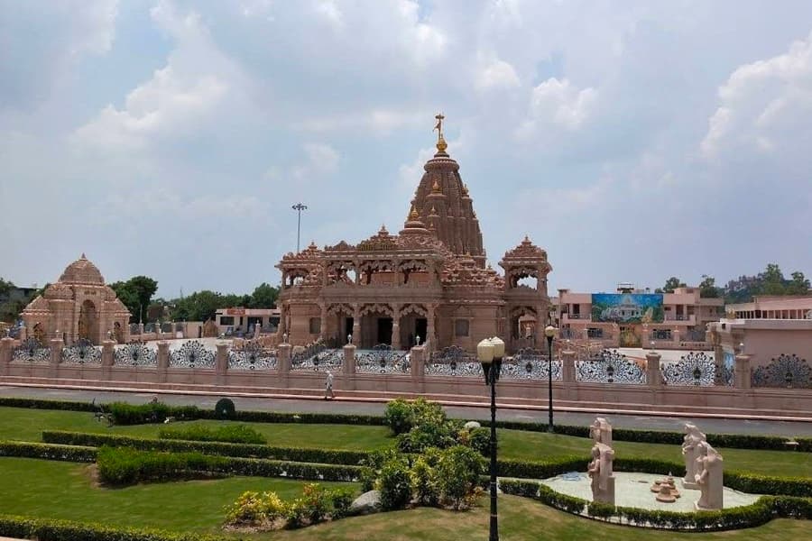 Explore Krishna Janmabhoomi Like Never Before, Here's 8 Famous Temples to Visit in Mathura