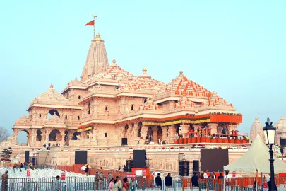 Ayodhya Travel Guide: Ram Mandir, Hanuman Garhi & Sacred Places to Visit Ayodhya Travel Guide: Ram Mandir, Hanuman Garhi & Sacred Places to Visit