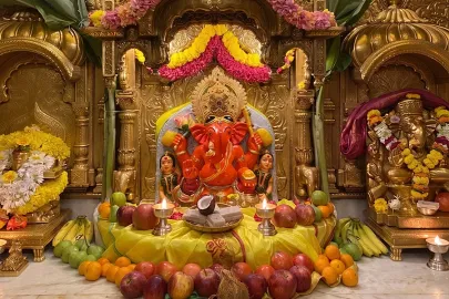 Siddhivinayak Temple Mumbai: Darshan Booking, Aarti Times & Tips Siddhivinayak Temple Mumbai: Darshan Booking, Aarti Times & Tips