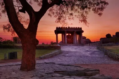 Top 10 Famous Temples in Karnataka: Pilgrimage Guide Top 10 Famous Temples in Karnataka: Pilgrimage Guide