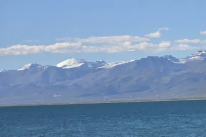 Mansarovar Lake: Know About Its Cultural & Spiritual Wonders Mansarovar Lake: Know About Its Cultural & Spiritual Wonders