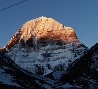 Here’s What Travel Experts Say On Kailash Parvat Parikrama At Night 