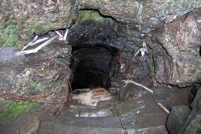 Patal Bhuvaneshwar: The Cave temple of Uttarakhand