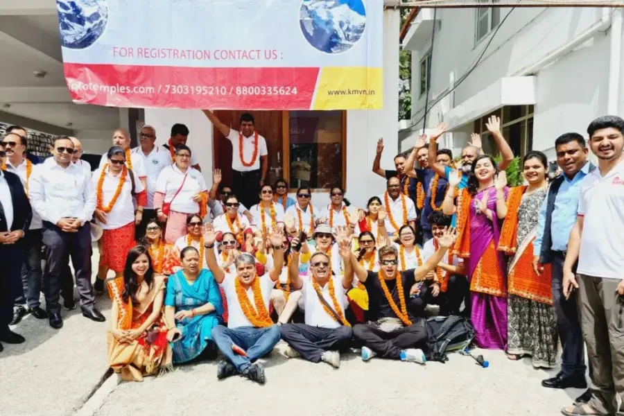 भीमताल से बम-बम भोले के नारों के साथ शुरू हुई आदि कैलाश यात्रा भीमताल से बम-बम भोले के नारों के साथ शुरू हुई आदि कैलाश यात्रा