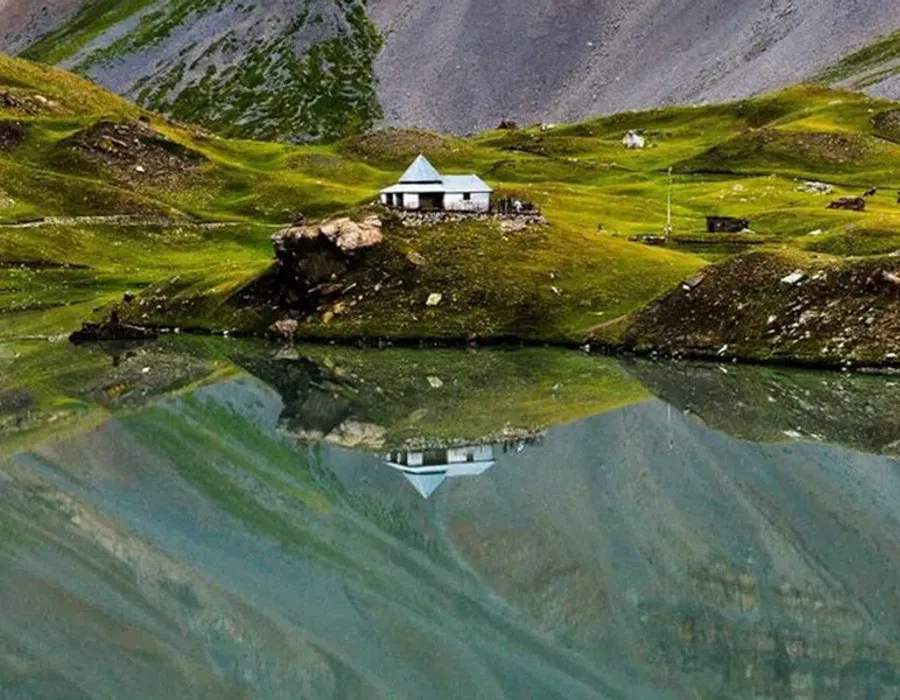 Parvati Sarovar and Gauri Kund