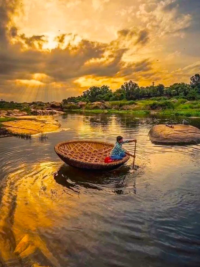 Why is Saptanadi considered to be the most sacred rivers in Hinduism?